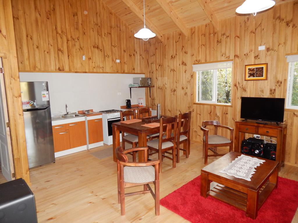 Cabanas Nutrias Patagonicas Puelo River Exterior foto